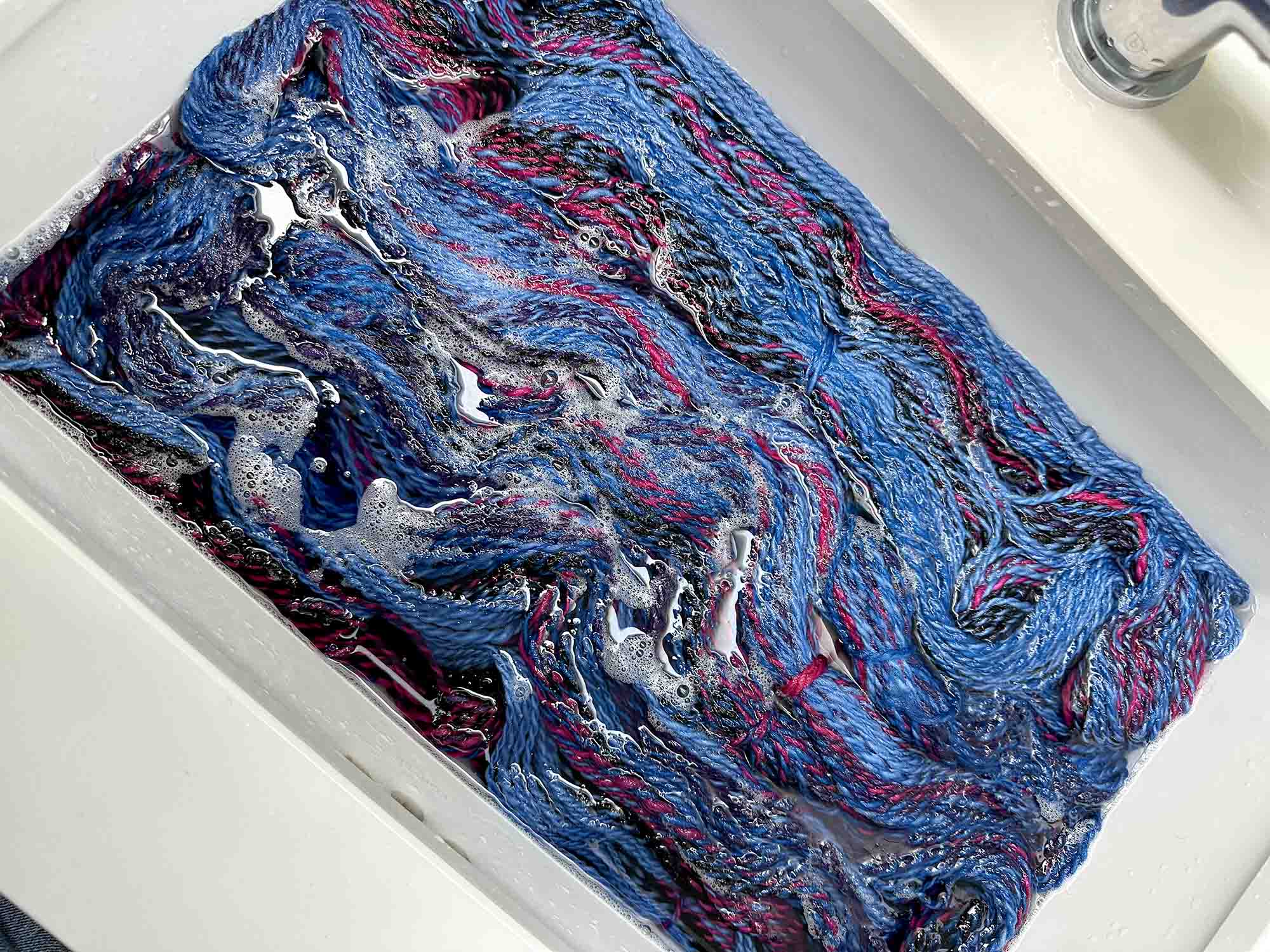 Skeins in the tub